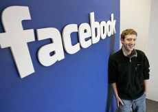 Mark-Zuckerberg-logo-Facebook